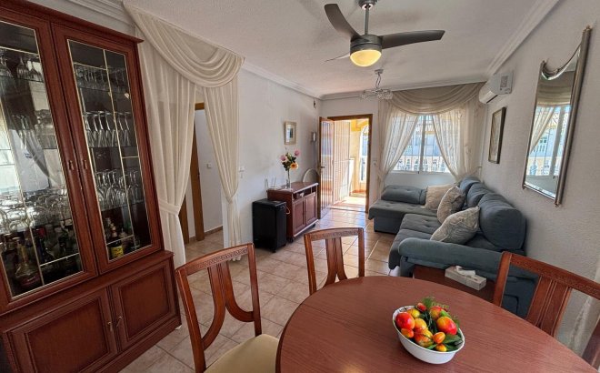 Resale - Bungalow -
Torrevieja