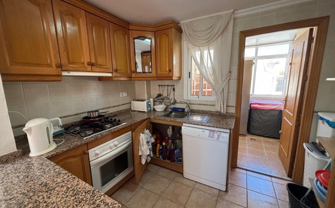 Resale - Bungalow -
Torrevieja
