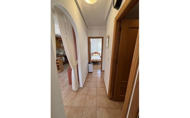 Resale - Bungalow -
Torrevieja