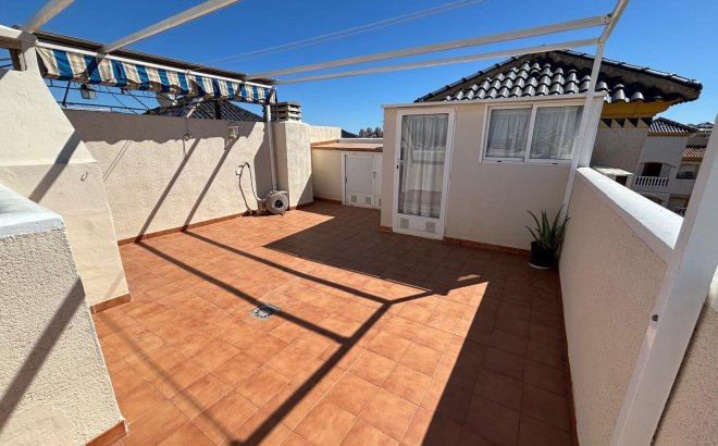 Resale - Bungalow -
Torrevieja