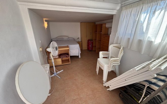 Resale - Bungalow -
Torrevieja