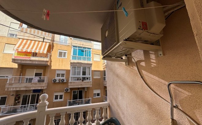 Resale - Apartment -
Torrevieja - Playa del Cura