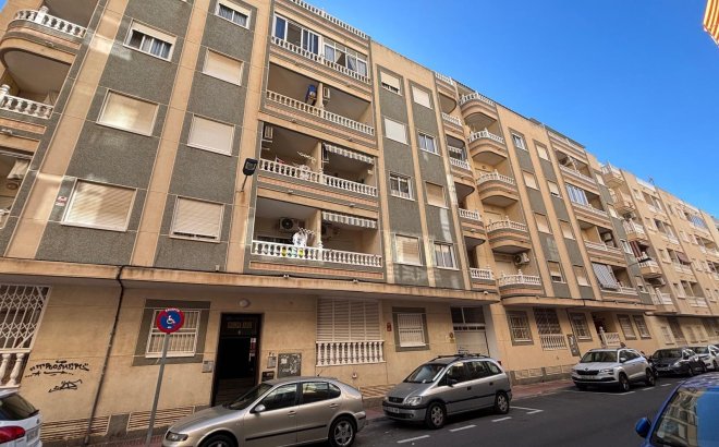 Resale - Apartment -
Torrevieja - Playa del Cura