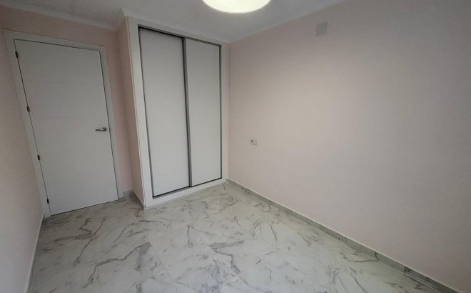 Resale - Penthouse -
Torrevieja - Acequion