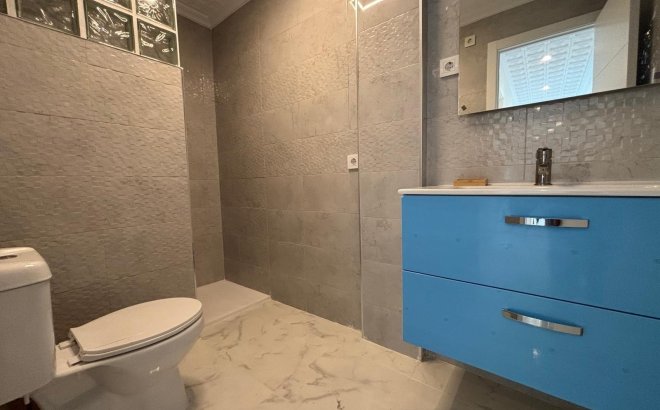 Resale - Penthouse -
Torrevieja - Acequion