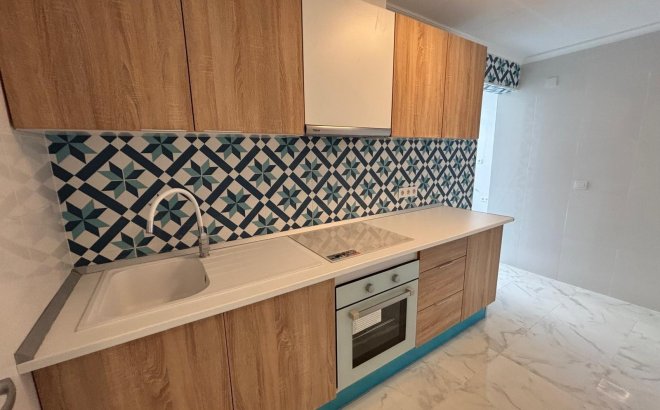 Resale - Penthouse -
Torrevieja - Acequion