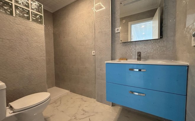 Resale - Penthouse -
Torrevieja - Acequion