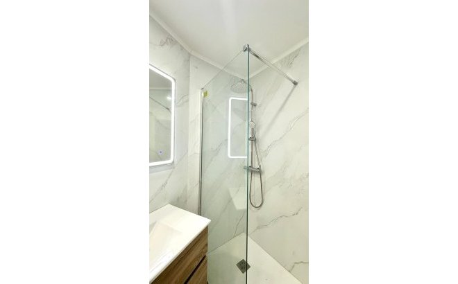 Revente - Appartement -
Torrevieja - La Mata Pueblo