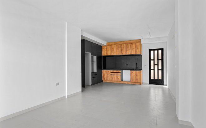 Resale - Apartment -
San Miguel de Salinas - Inland