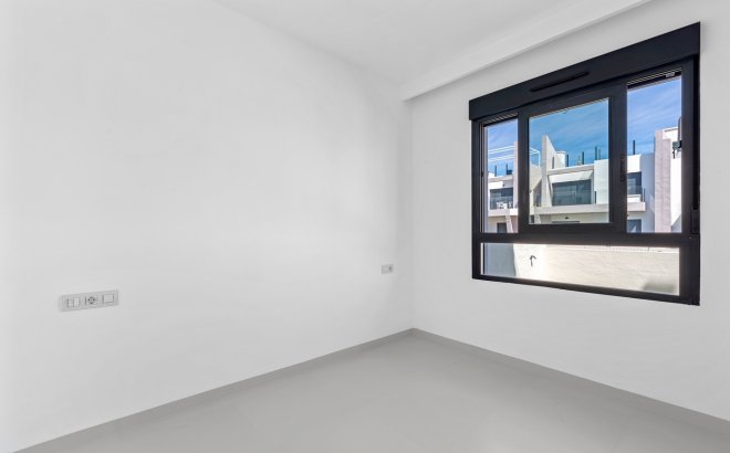 Resale - Apartment -
San Miguel de Salinas - Inland