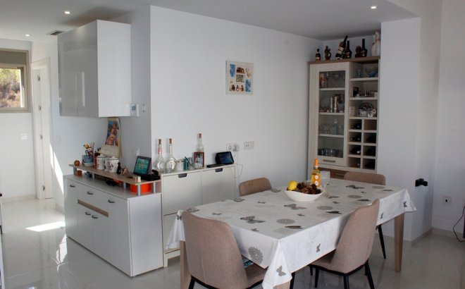 Resale - Villa -
San Miguel de Salinas - Inland