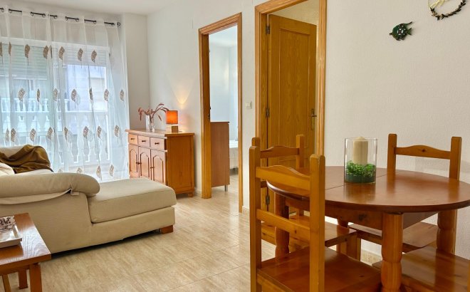 Herverkoop - Appartement -
Torrevieja - Estacion De Autobuses