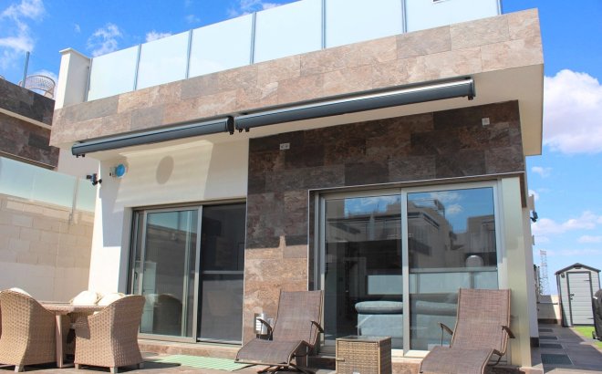 Resale - Villa -
Orihuela Costa - Costa Blanca