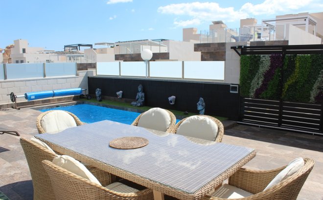 Resale - Villa -
Orihuela Costa - Costa Blanca