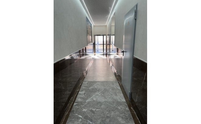 Resale - Apartment -
Torrevieja - Estacion De Autobuses