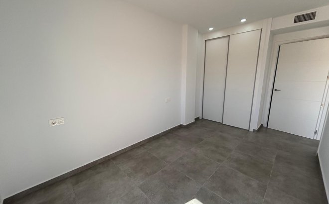 Resale - Apartment -
Torrevieja - Estacion De Autobuses