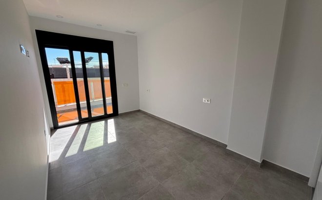 Resale - Apartment -
Torrevieja - Estacion De Autobuses