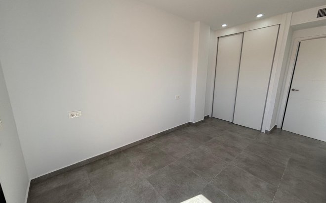 Resale - Apartment -
Torrevieja - Estacion De Autobuses