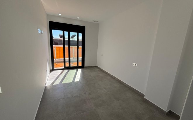 Resale - Apartment -
Torrevieja - Estacion De Autobuses