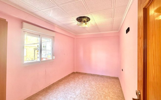 Revente - Appartement -
Torrevieja - Estacion De Autobuses