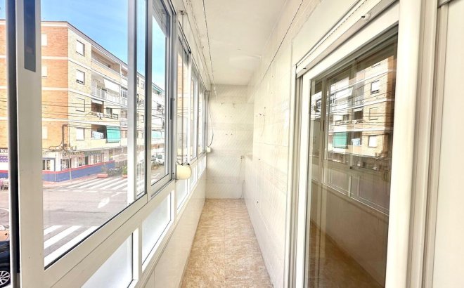 Revente - Appartement -
Torrevieja - Estacion De Autobuses