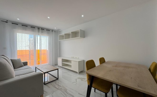 Herverkoop - Appartement -
Torrevieja - Centro
