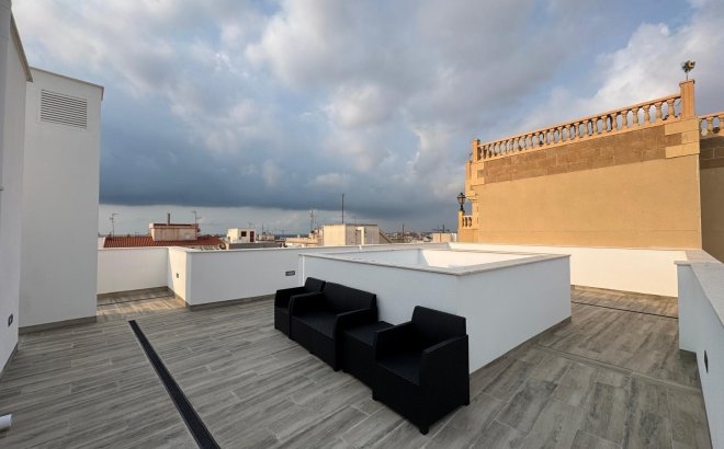 Herverkoop - Appartement -
Torrevieja - Centro