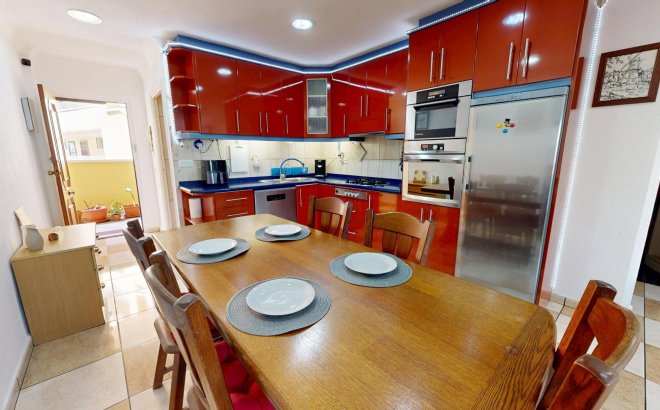 Resale - Apartment -
Torrevieja - Puerto Deportivo Marina Salinas