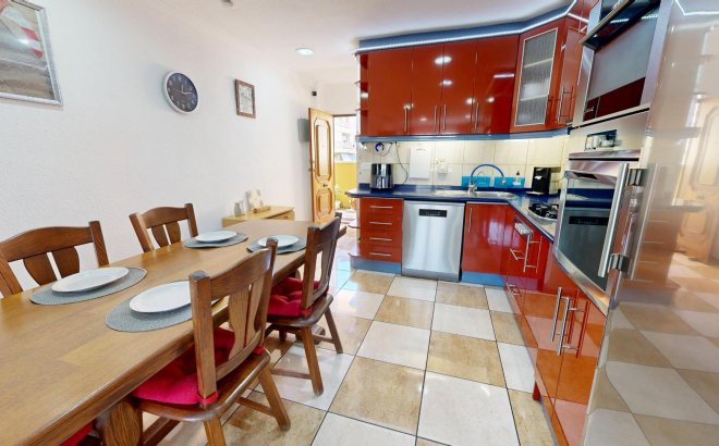 Resale - Apartment -
Torrevieja - Puerto Deportivo Marina Salinas