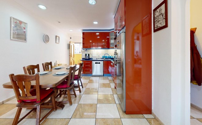 Resale - Apartment -
Torrevieja - Puerto Deportivo Marina Salinas