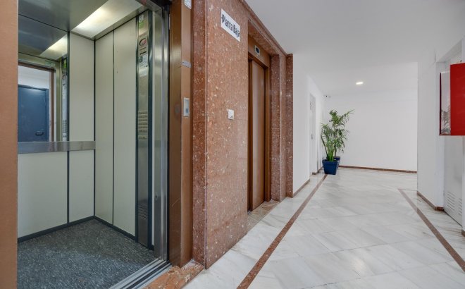 Herverkoop - Appartement -
Torrevieja - La Veleta