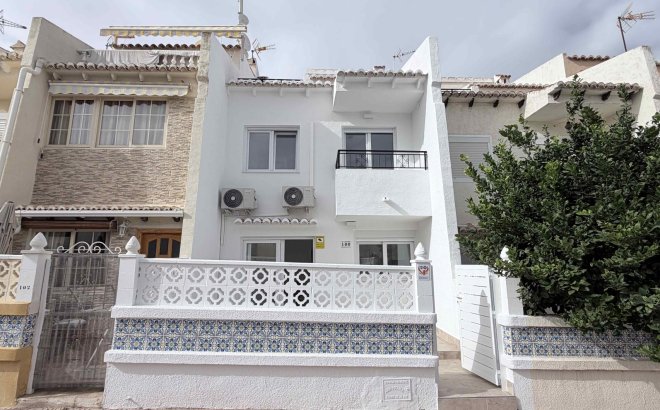 Revente - Town House -
Torrevieja - Costa Blanca