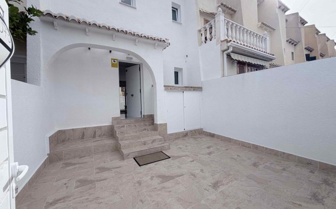 Revente - Town House -
Torrevieja - Costa Blanca