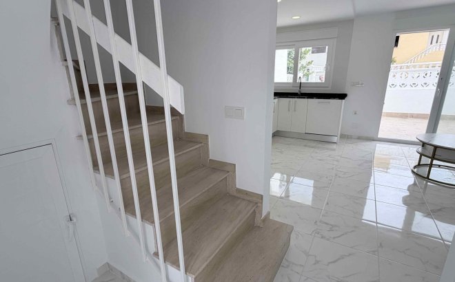Revente - Town House -
Torrevieja - Costa Blanca