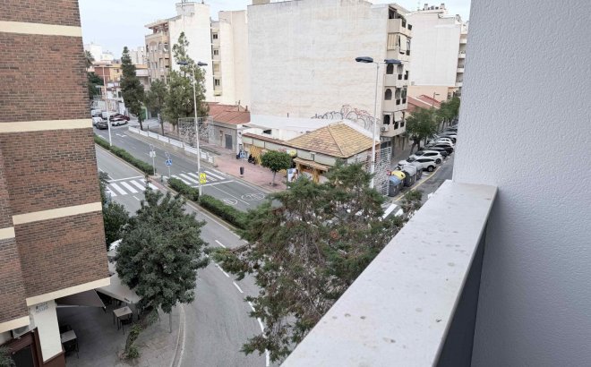 Resale - Apartment -
Torrevieja - Costa Blanca