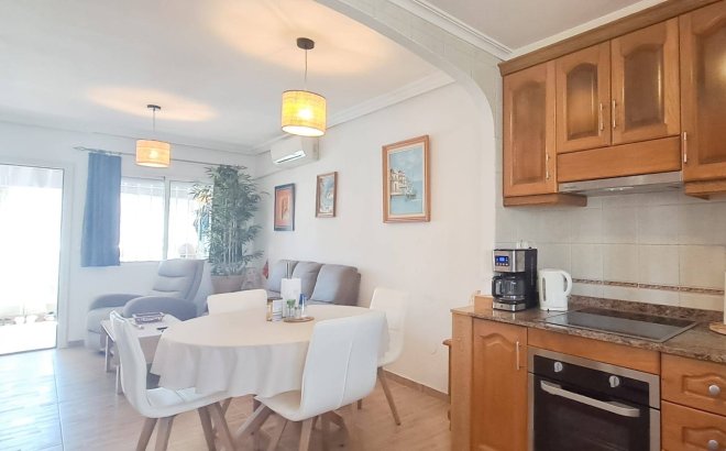 Resale - Apartment -
Torrevieja - Parque Acuático - Sector 25