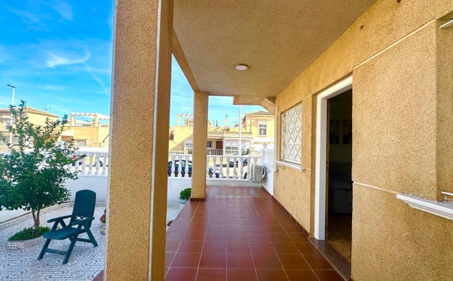 Resale - Bungalow -
Torrevieja - Playa de los Locos