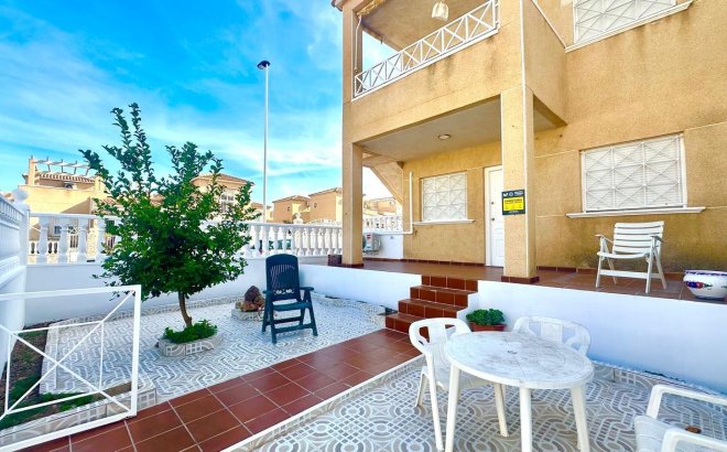 Resale - Bungalow -
Torrevieja - Playa de los Locos