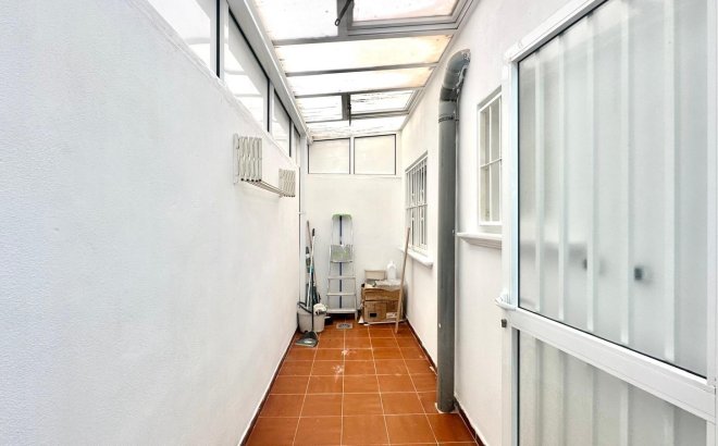 Resale - Bungalow -
Torrevieja - Playa de los Locos