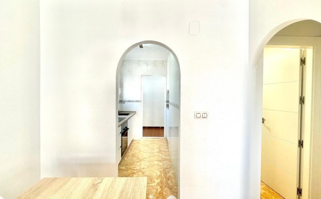 Resale - Bungalow -
Torrevieja - Playa de los Locos