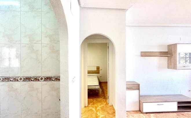 Resale - Bungalow -
Torrevieja - Playa de los Locos