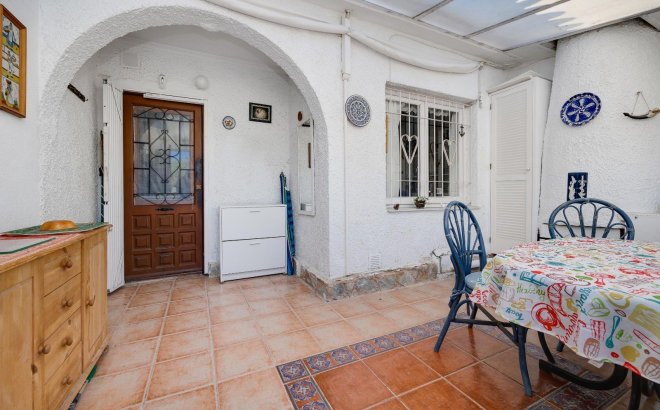 Resale - Villa -
Torrevieja - Calas Blanca
