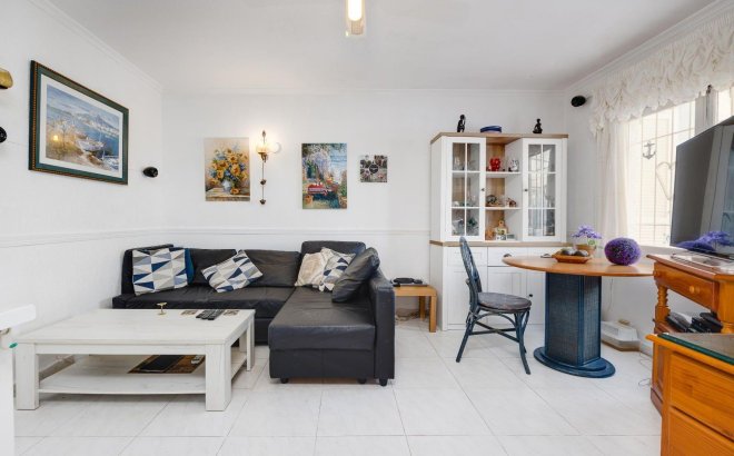 Resale - Villa -
Torrevieja - Calas Blanca