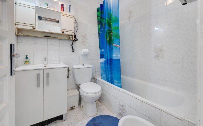 Resale - Villa -
Torrevieja - Calas Blanca