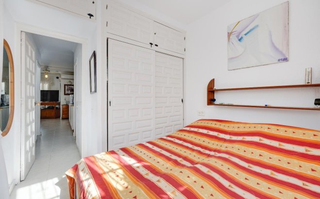 Resale - Villa -
Torrevieja - Calas Blanca