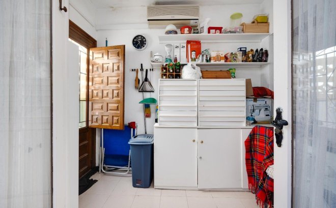 Resale - Villa -
Torrevieja - Calas Blanca