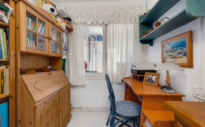 Resale - Villa -
Torrevieja - Calas Blanca