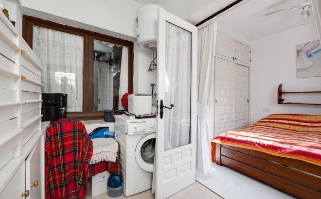 Resale - Villa -
Torrevieja - Calas Blanca