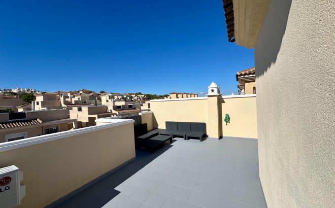 Resale - Semi Detached -
San Miguel de Salinas - Residencial Los Flamencos