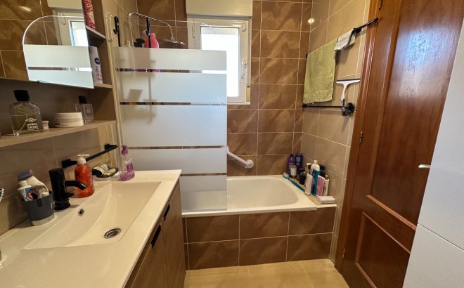 Resale - Semi Detached -
San Miguel de Salinas - Residencial Los Flamencos